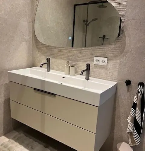 Luxe Op Toplocatie In Centrum Stay&rejoice Апартаменты